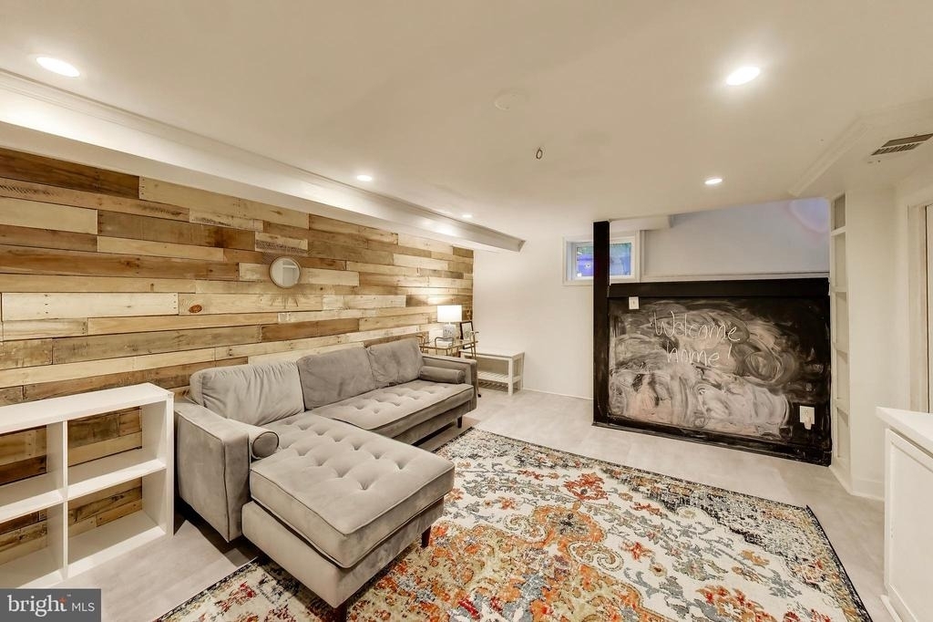 6100 27th Street N - Photo 17