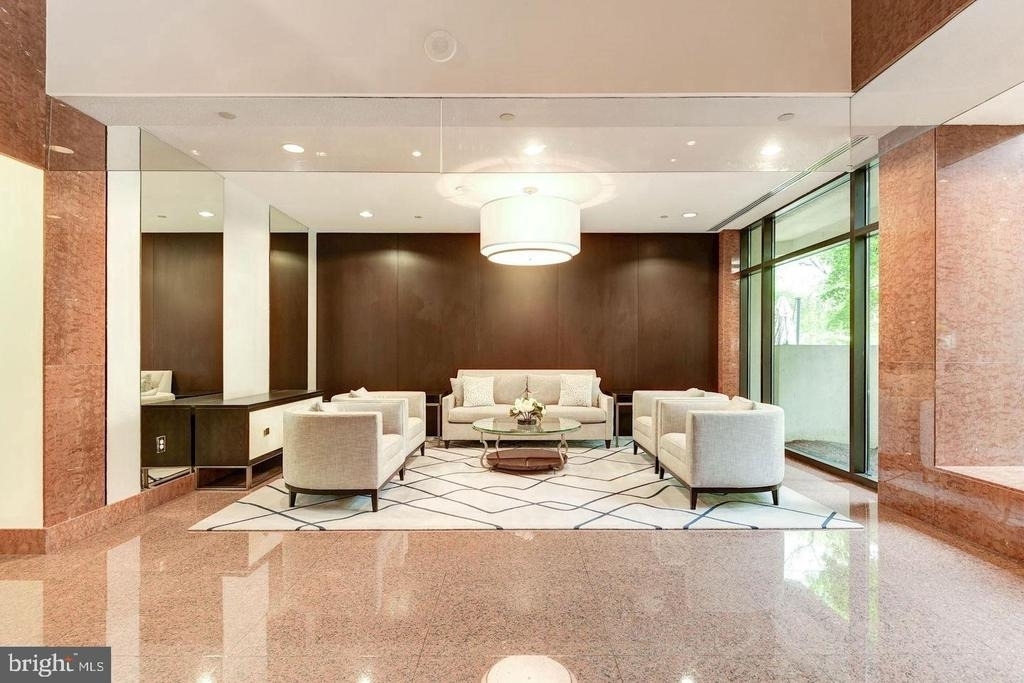 1530 Key Boulevard - Photo 2
