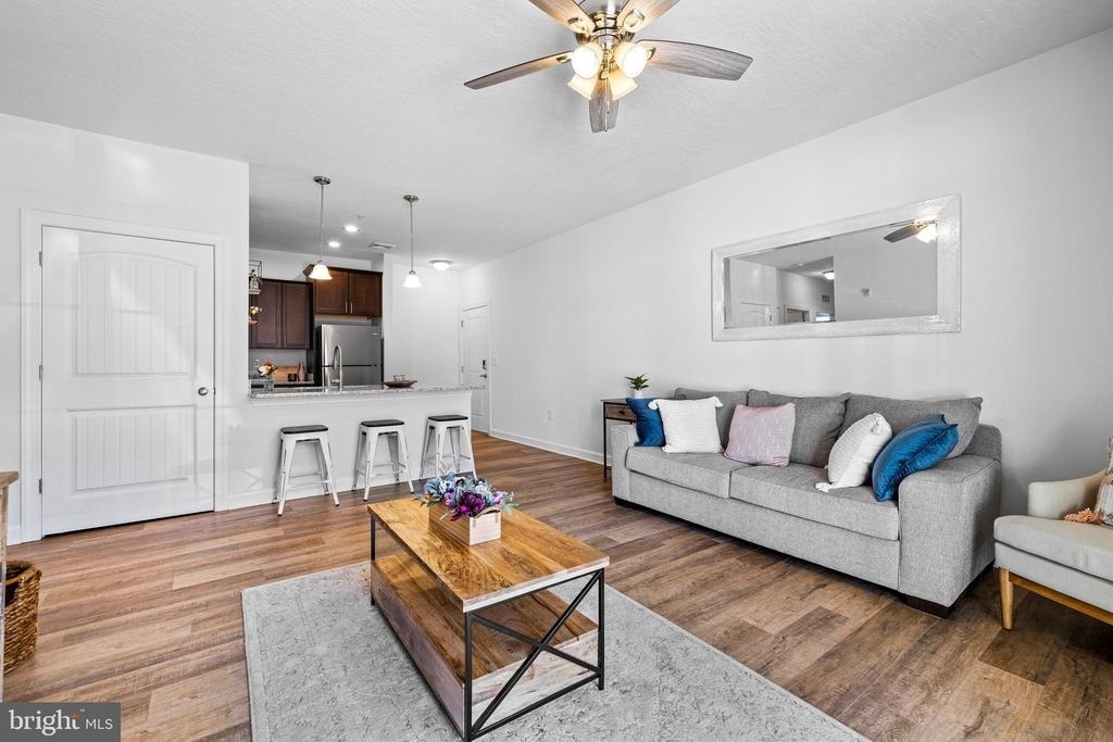 1003 Admiral Lane - Photo 10