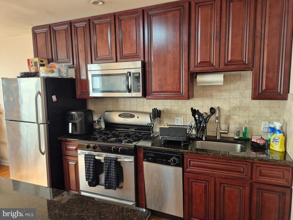 7254 Mansfield Avenue - Photo 7
