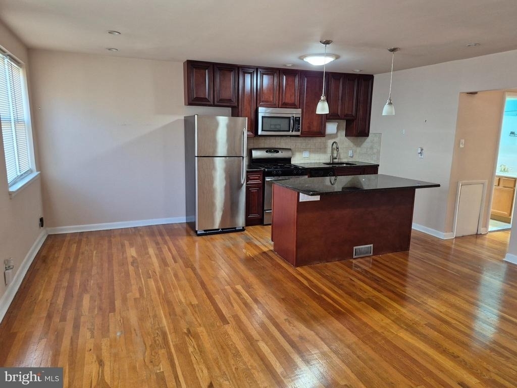 7254 Mansfield Avenue - Photo 11