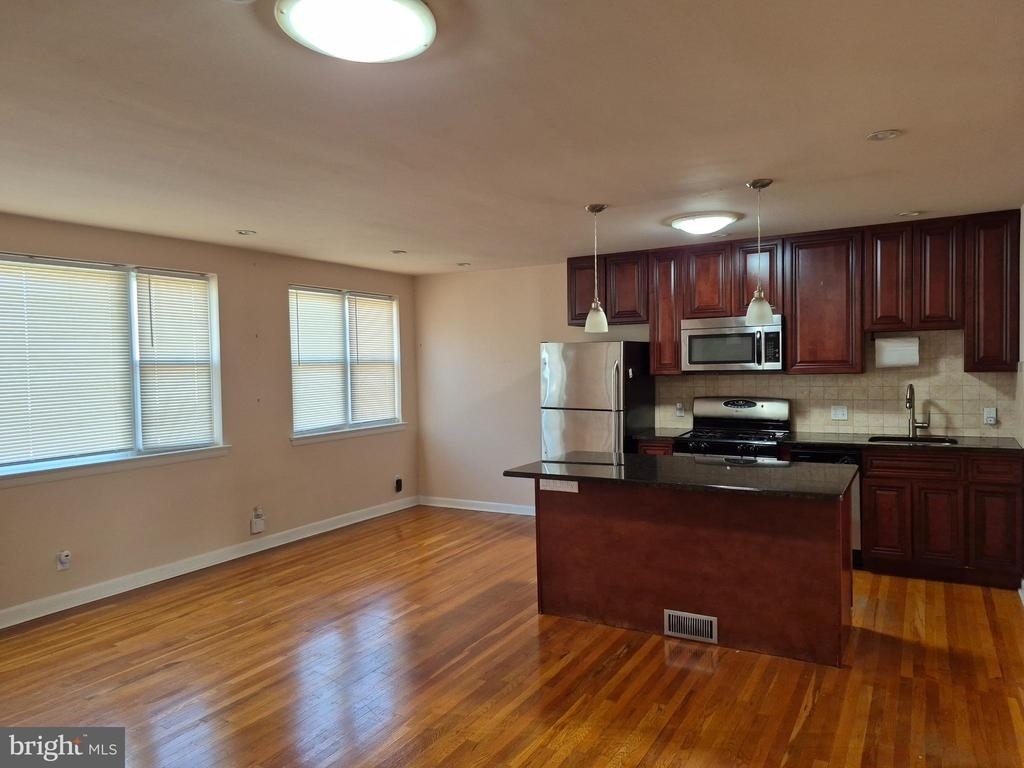 7254 Mansfield Avenue - Photo 10
