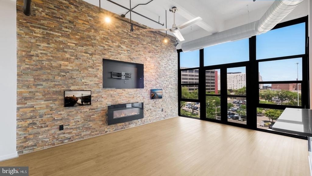 444 N 4th Street - Photo 3