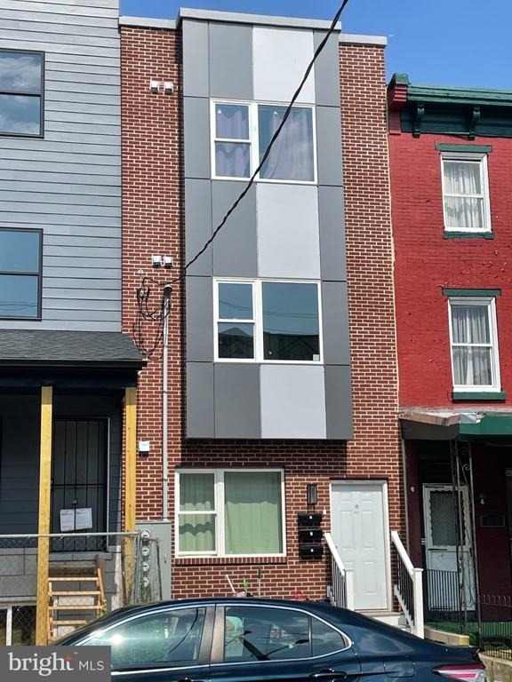 667 N 39th Street - Photo 1