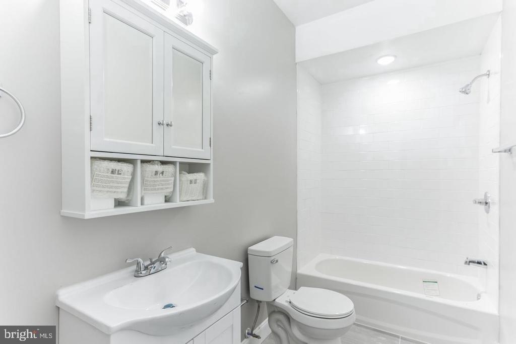 667 N 39th Street - Photo 11