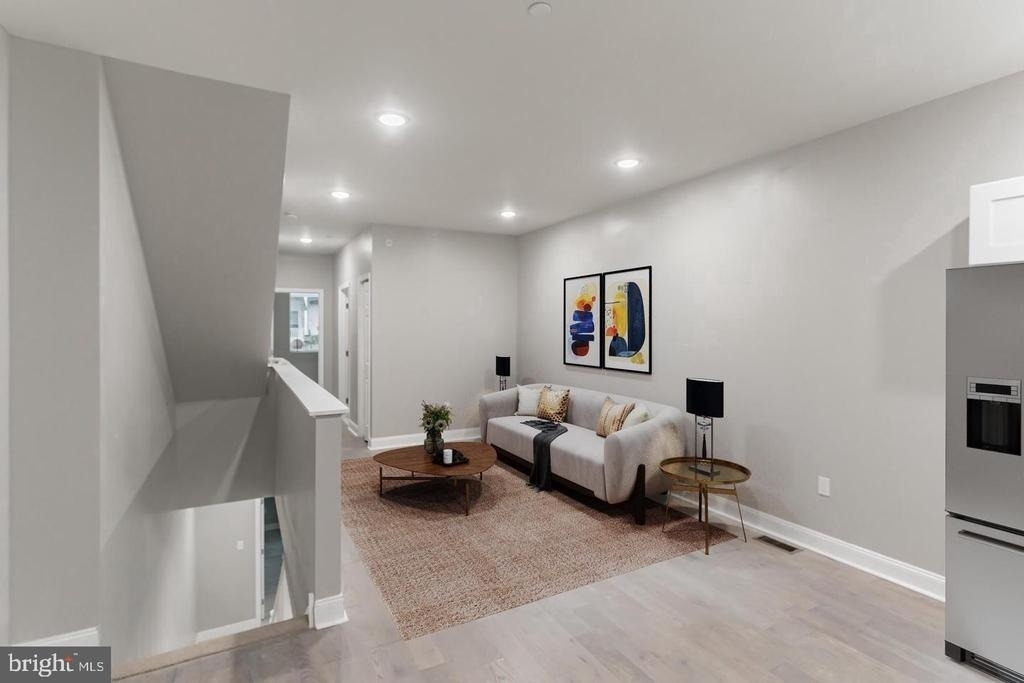 667 N 39th Street - Photo 2