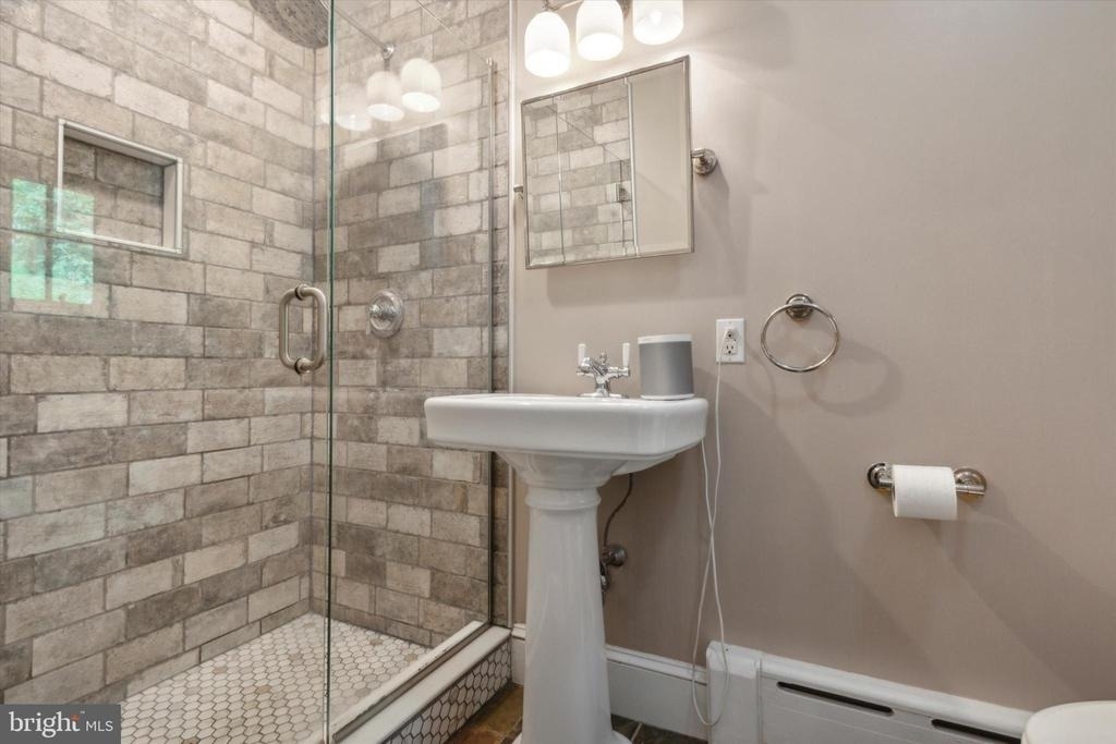 626 Lakeside Avenue - Photo 11