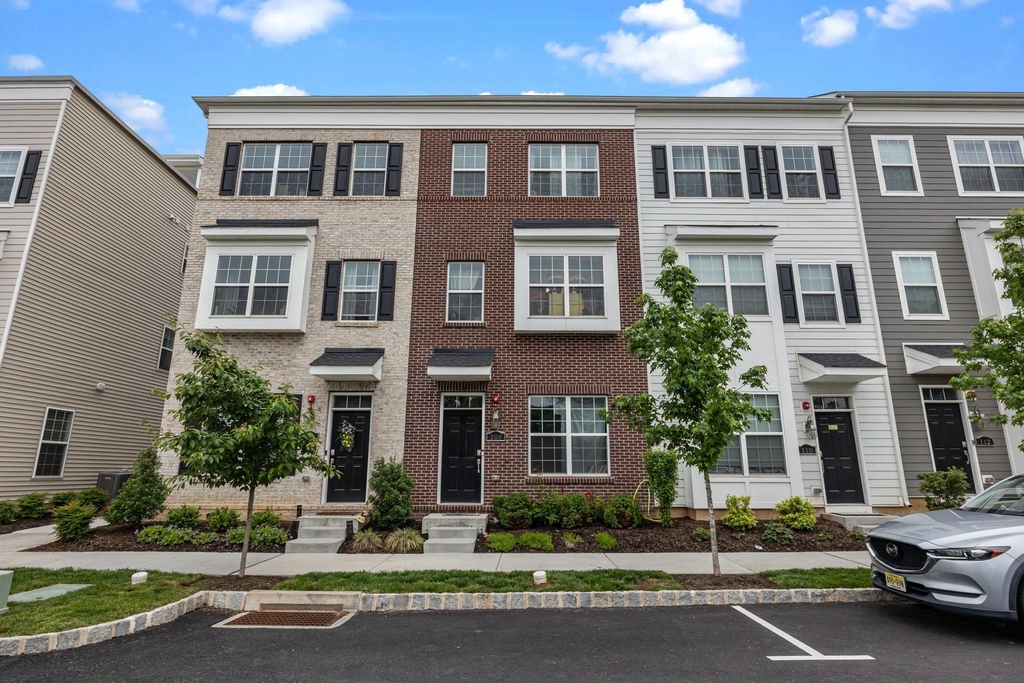 108 Annapolis Street - Photo 0