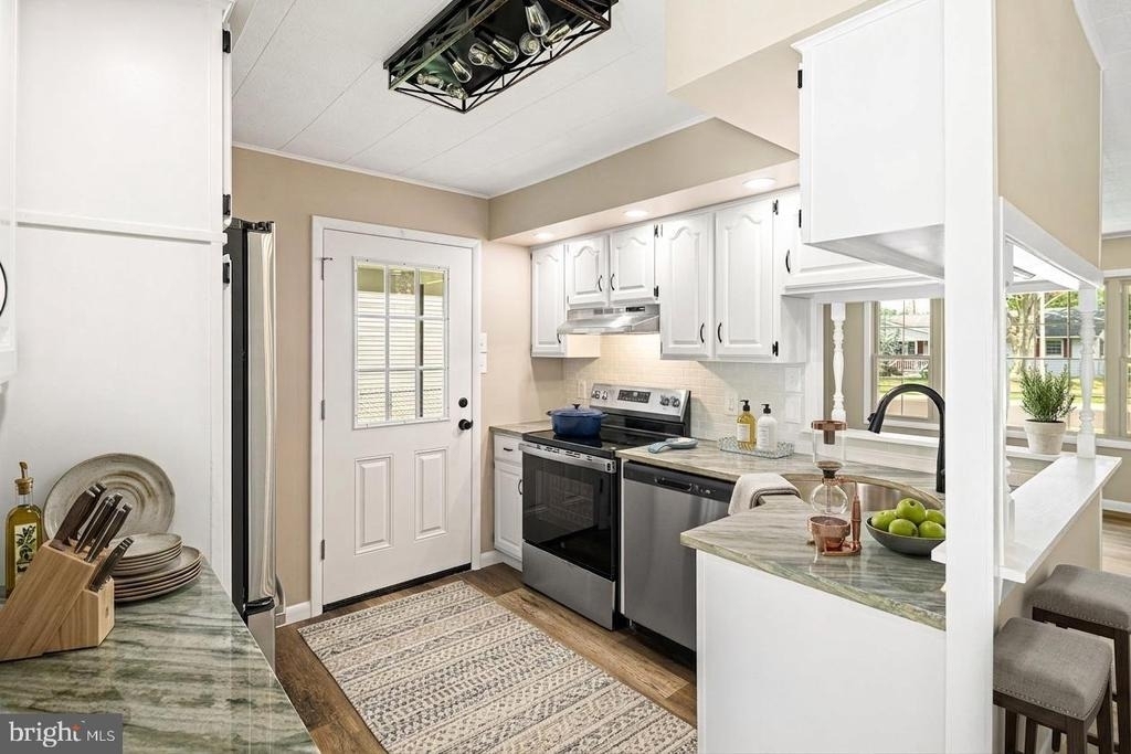 224 Suffolk Road - Photo 2