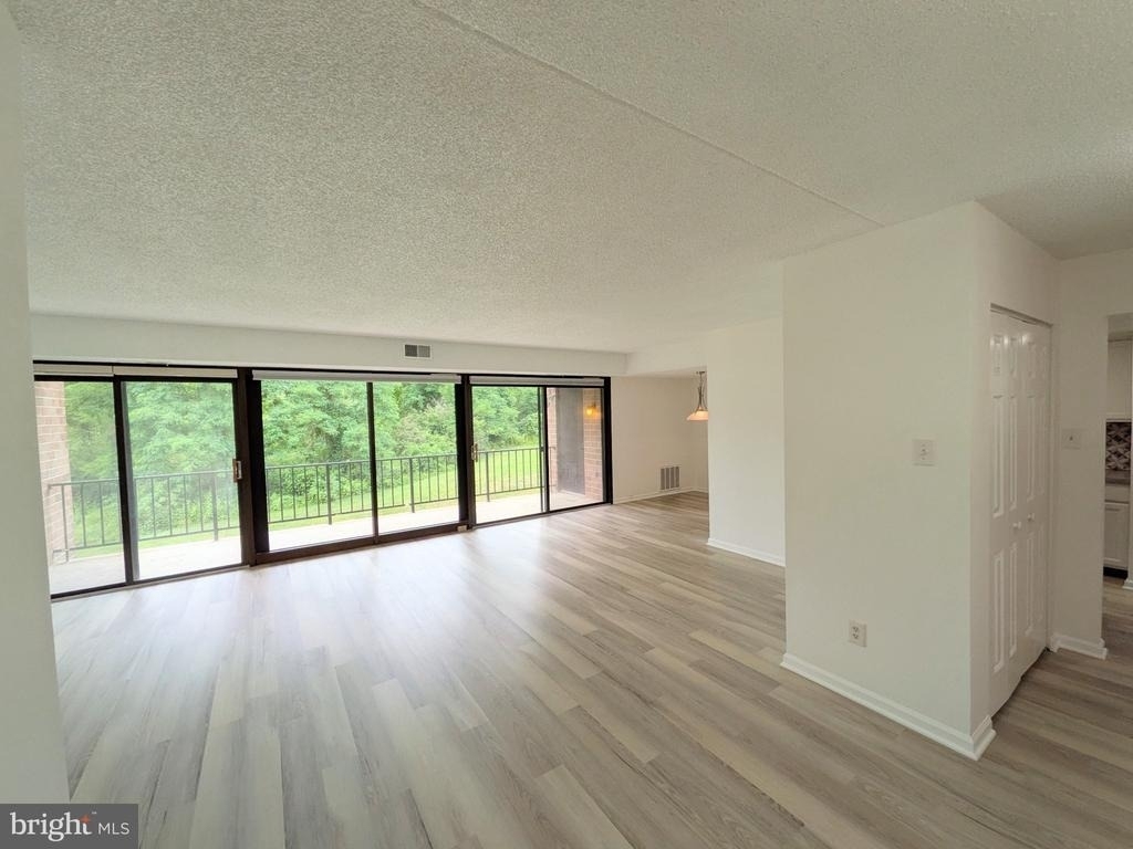 34 Hermitage Drive - Photo 4