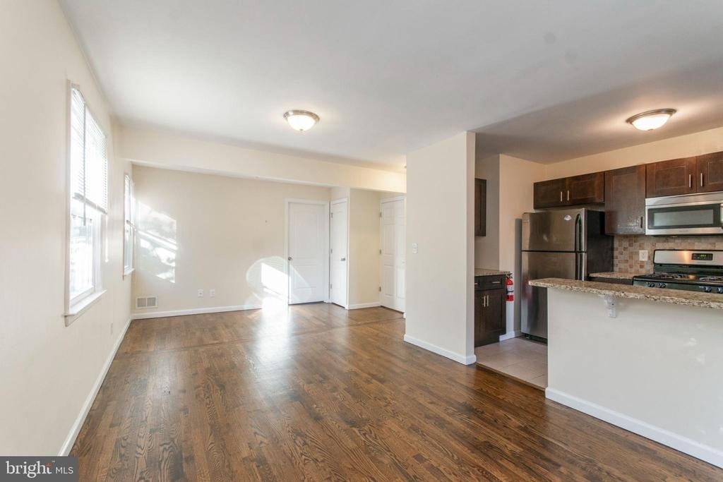 149 N Harrison Street - Photo 4