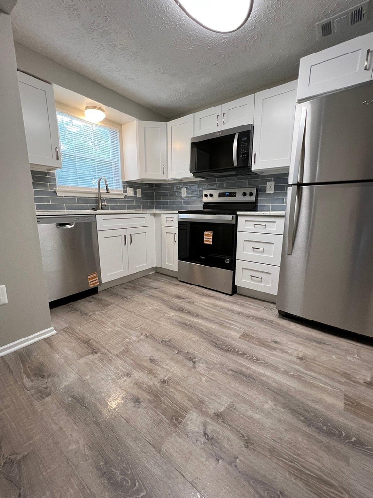 16337 Pewter Lane - Photo 4