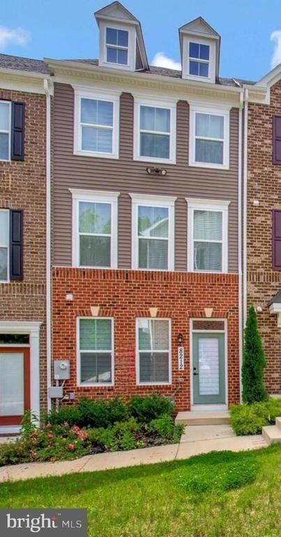 8212 Goldstone Court - Photo 0