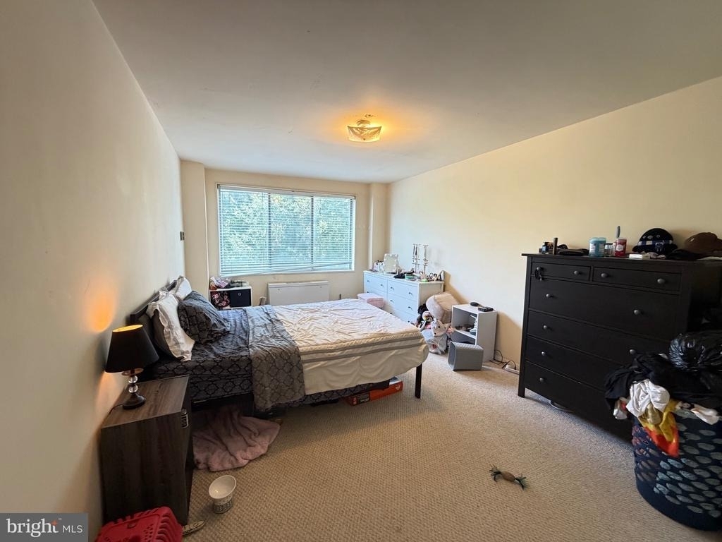 10201 Grosvenor Place - Photo 15