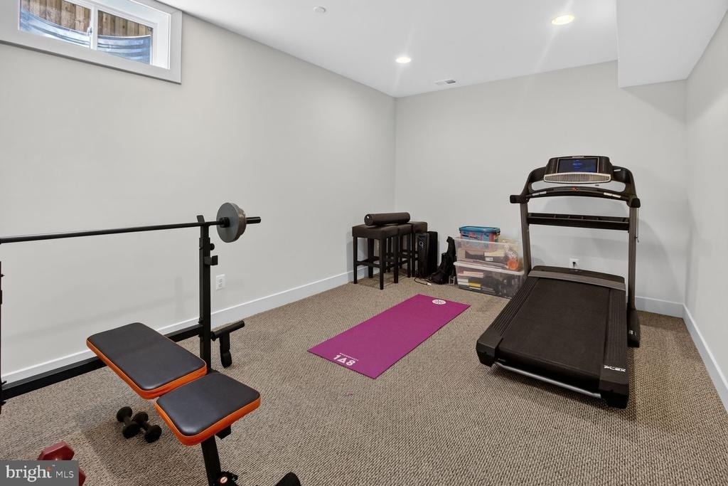 6106 Swansea Street - Photo 37