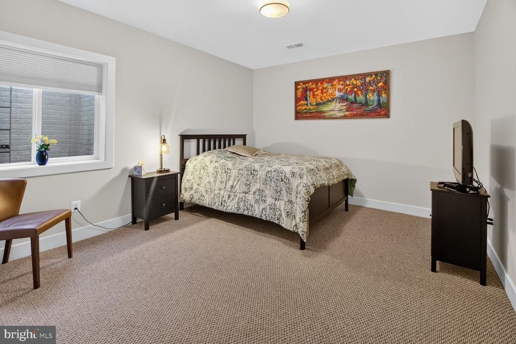 6106 Swansea Street - Photo 36