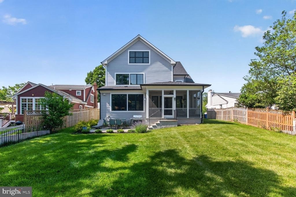 6106 Swansea Street - Photo 39