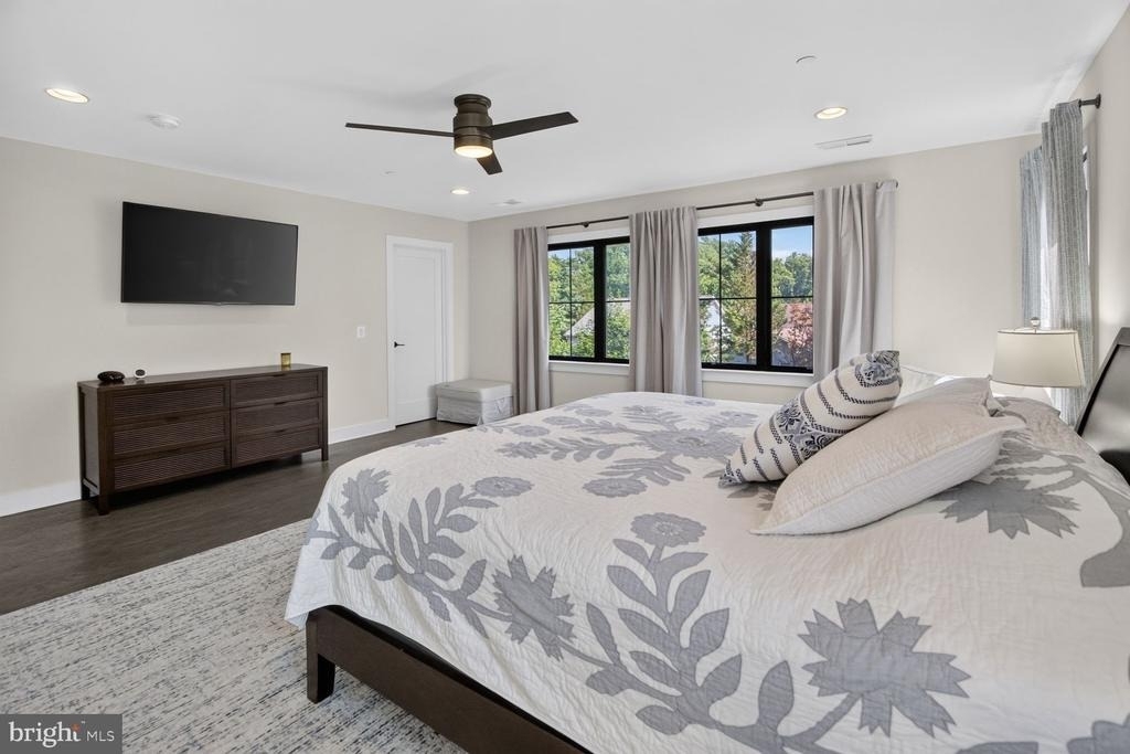 6106 Swansea Street - Photo 18