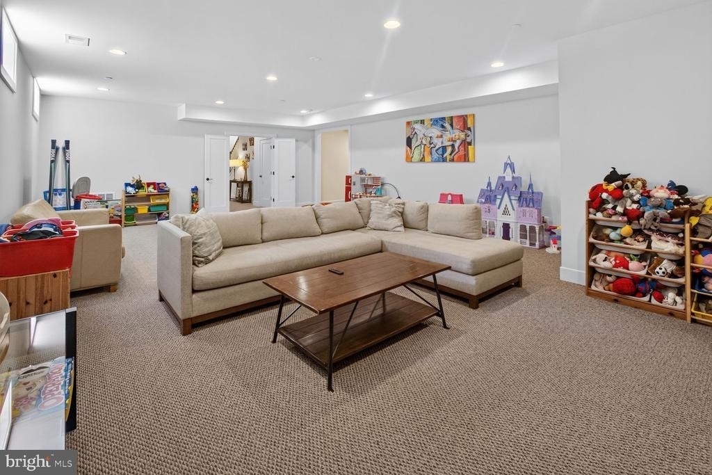 6106 Swansea Street - Photo 34