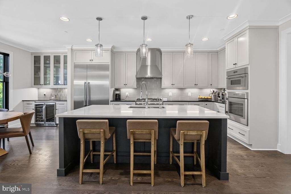 6106 Swansea Street - Photo 8