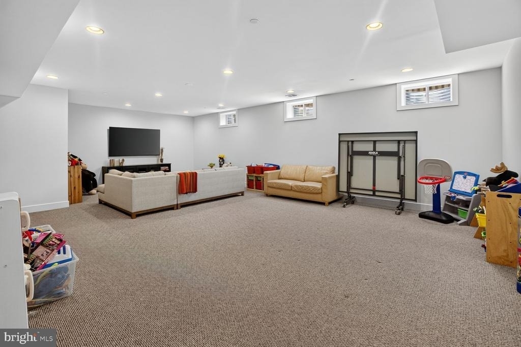 6106 Swansea Street - Photo 35