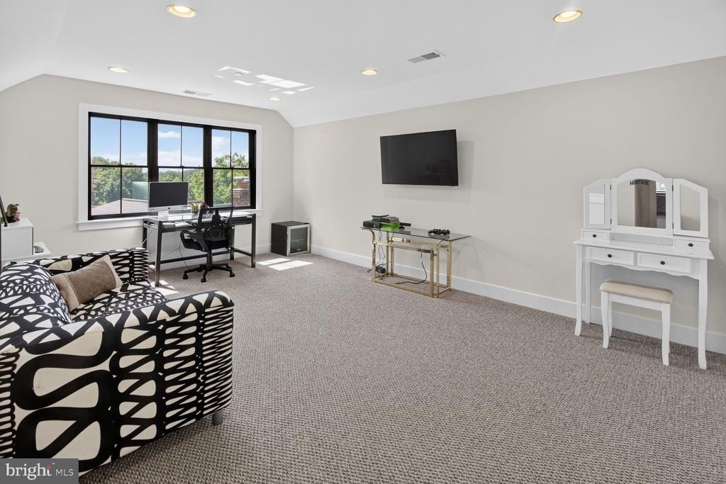 6106 Swansea Street - Photo 28