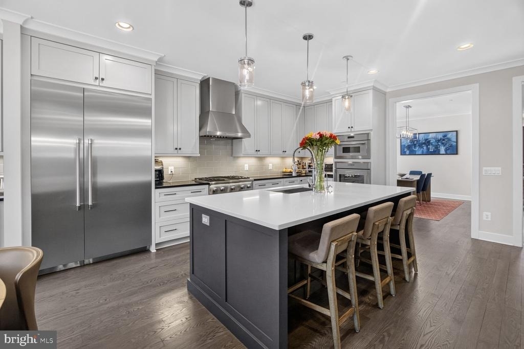 6106 Swansea Street - Photo 9
