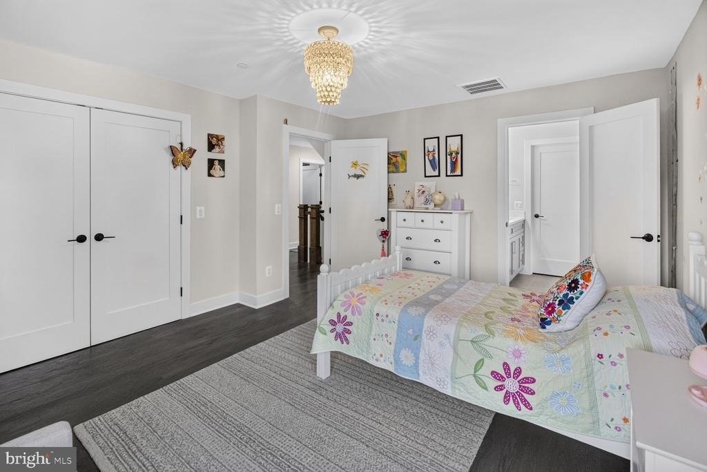 6106 Swansea Street - Photo 22