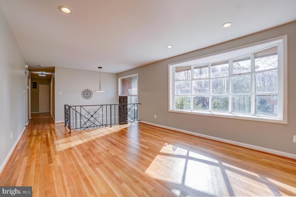 6417 Earlham Drive - Photo 4