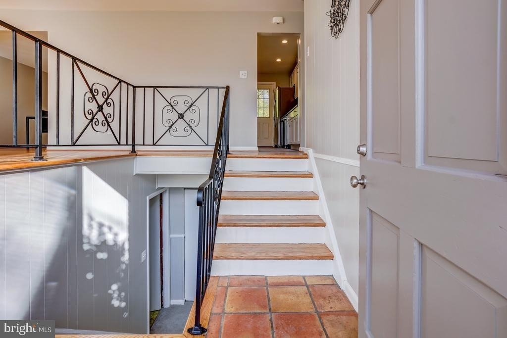 6417 Earlham Drive - Photo 3