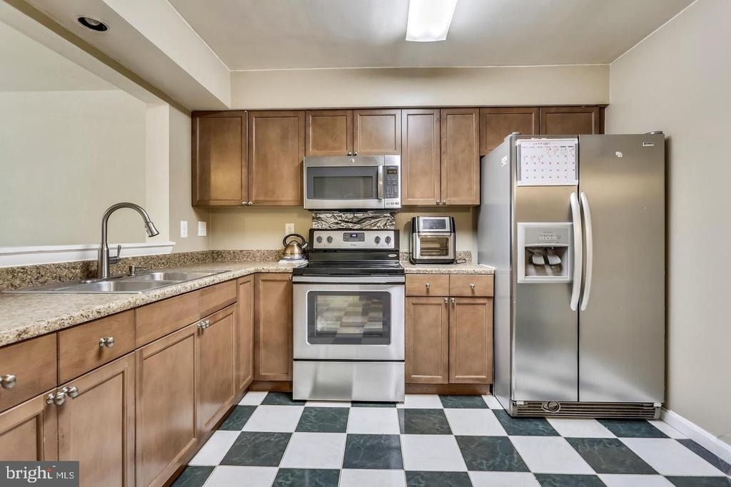 19084 Highstream Drive - Photo 0