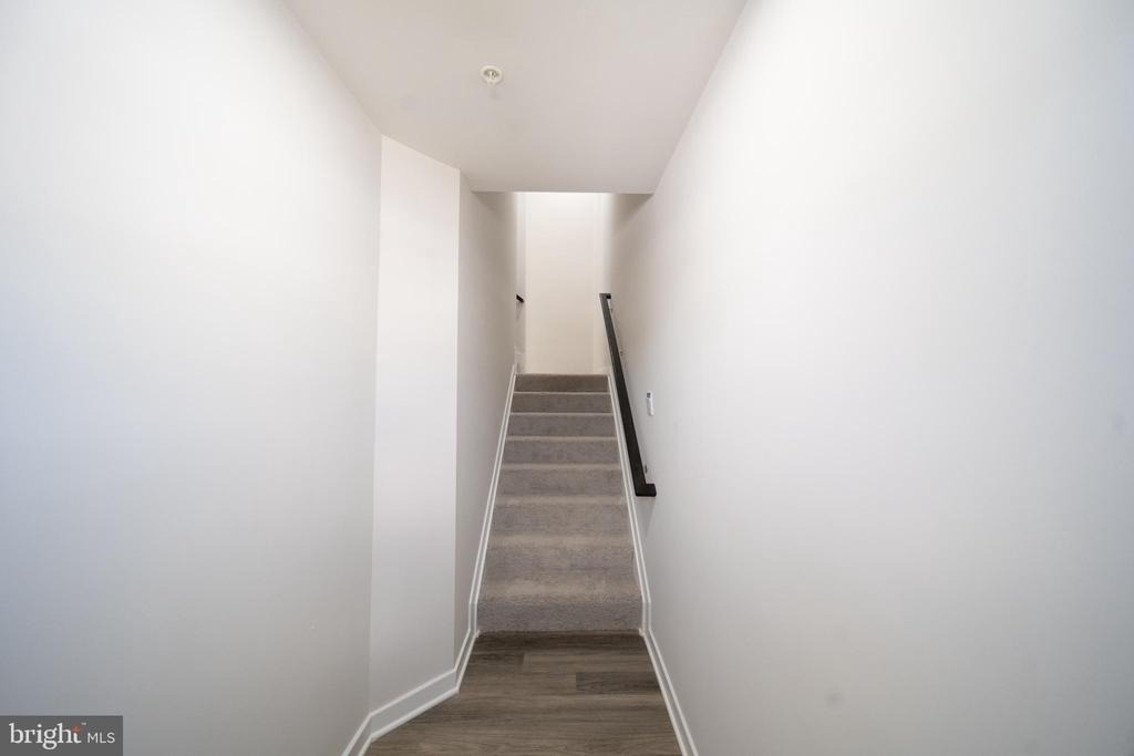 442 Whirl Lane - Photo 1