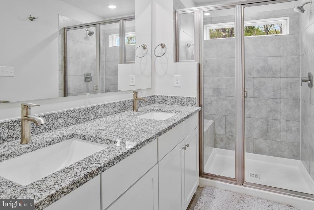 2764 Bridgewater Drive - Photo 18