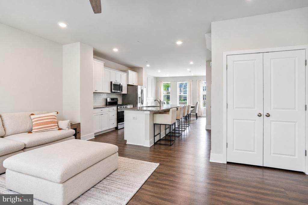 2764 Bridgewater Drive - Photo 9