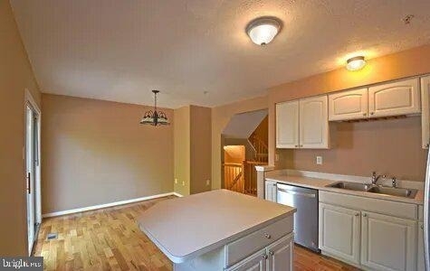 4982 Lockard Drive - Photo 5