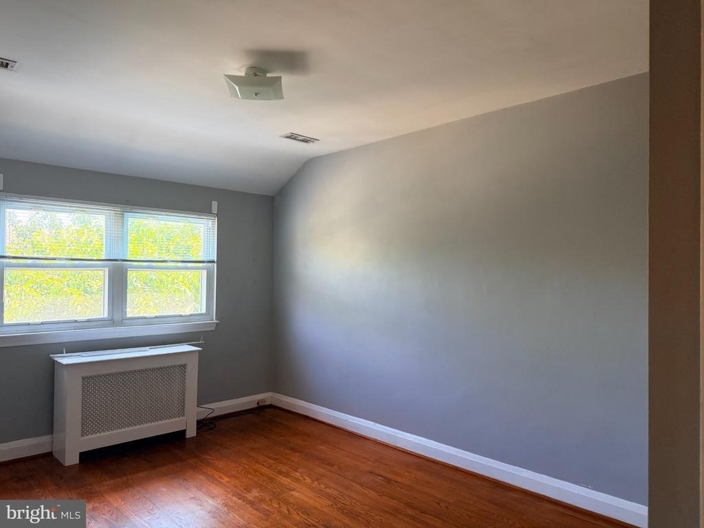 237 Linden Avenue - Photo 14