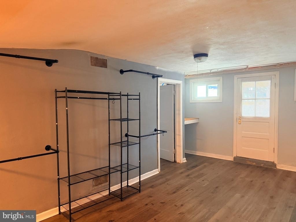 237 Linden Avenue - Photo 9