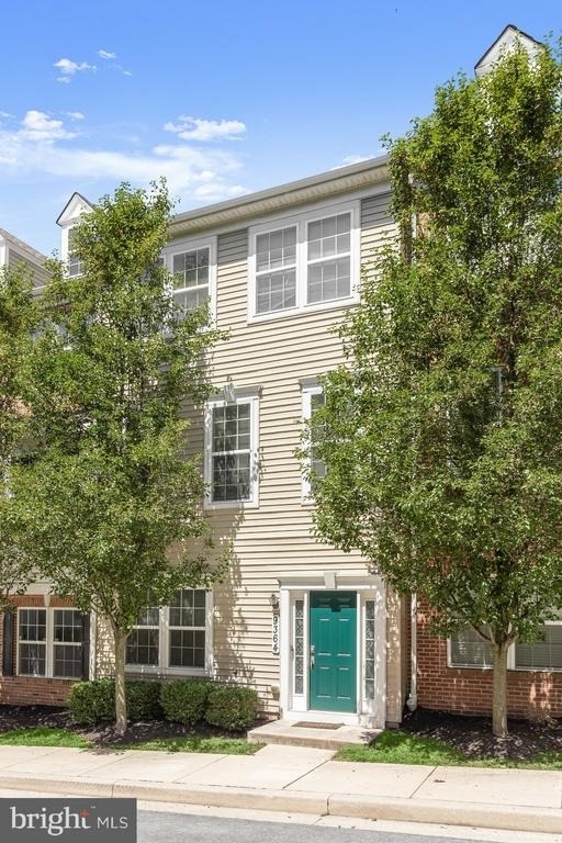 9364 Paragon Way - Photo 0