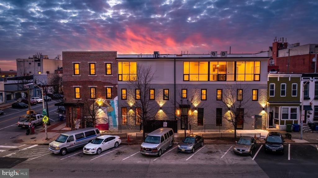 400 S Conkling Street - Photo 0