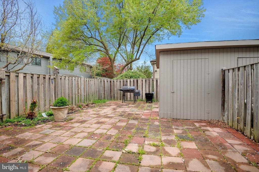 1055 Cedar Ridge Court - Photo 12