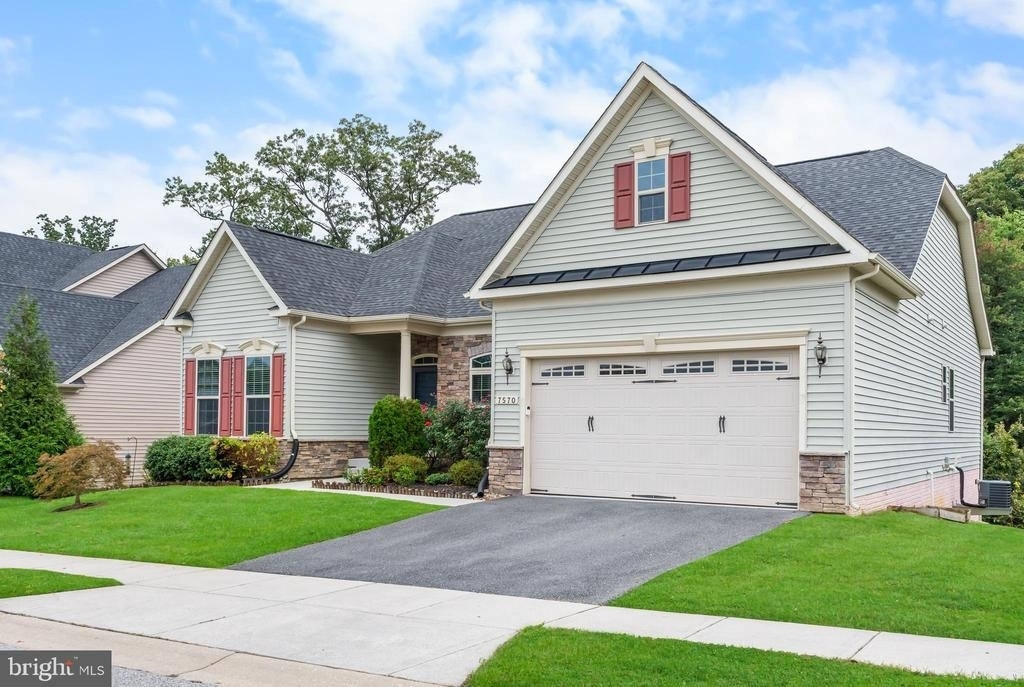 7570 Arundel Woods Drive - Photo 2