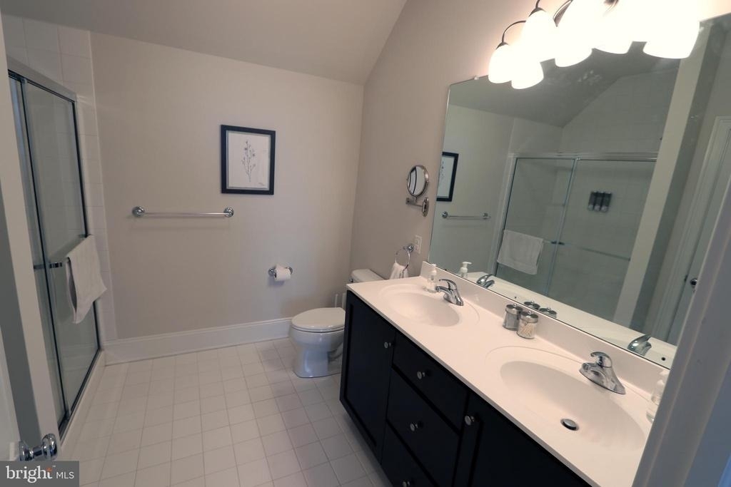 18834 Bethpage Drive - Photo 12