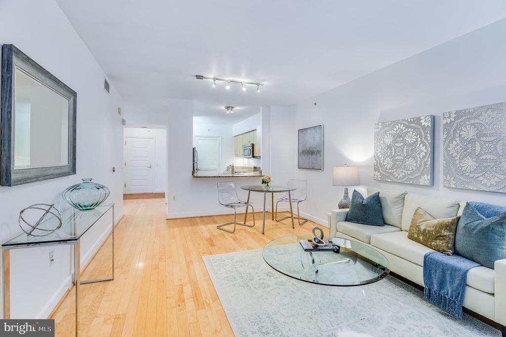 631 D Street Nw - Photo 2