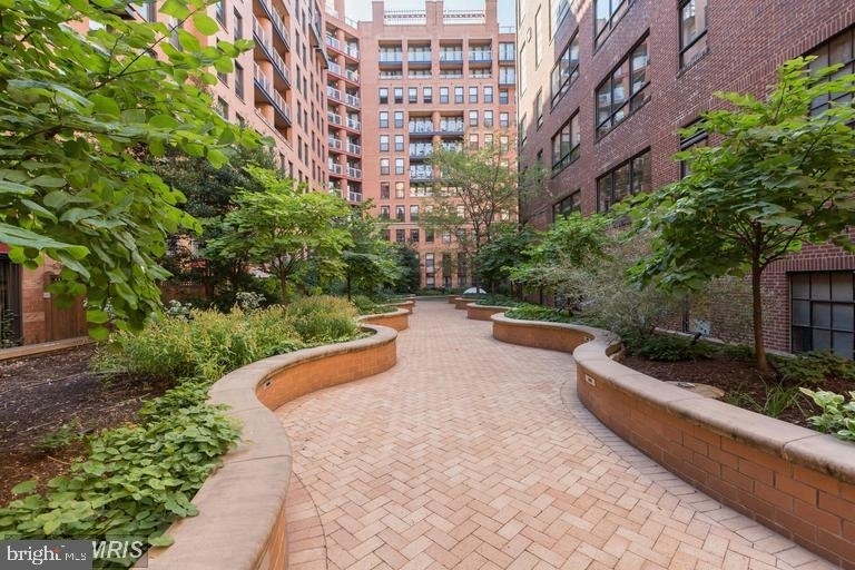 631 D Street Nw - Photo 25