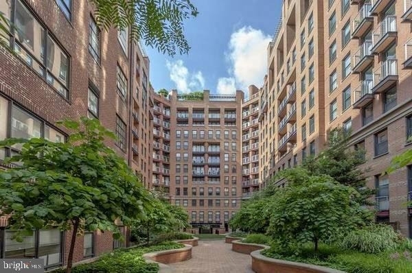 631 D Street Nw - Photo 24