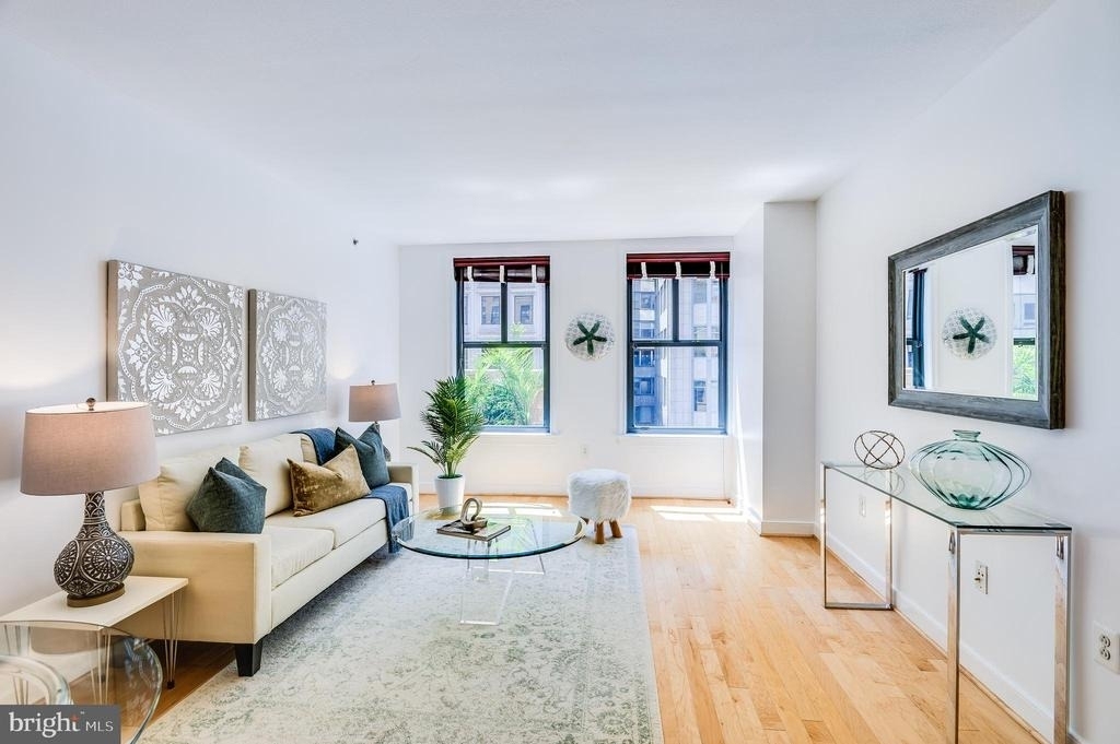 631 D Street Nw - Photo 1