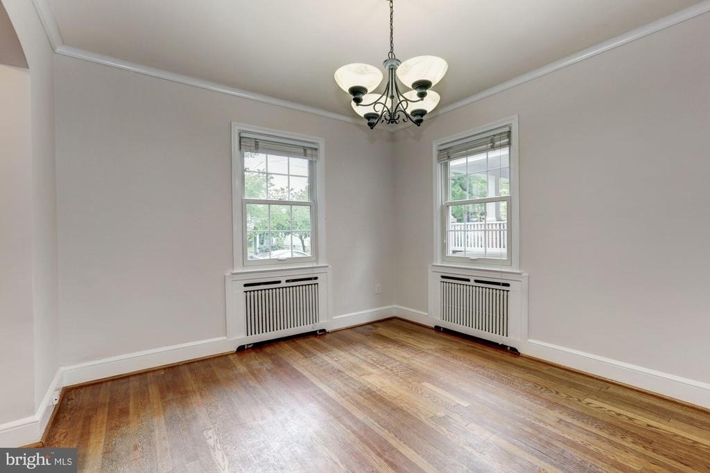 4933 47th Street Nw - Photo 8