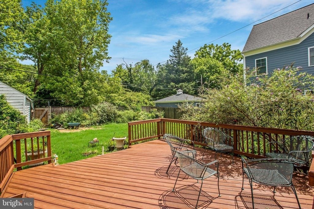 4933 47th Street Nw - Photo 32