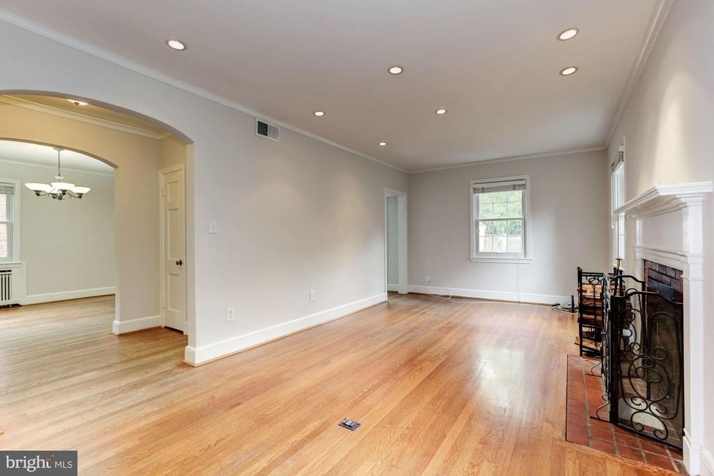 4933 47th Street Nw - Photo 5