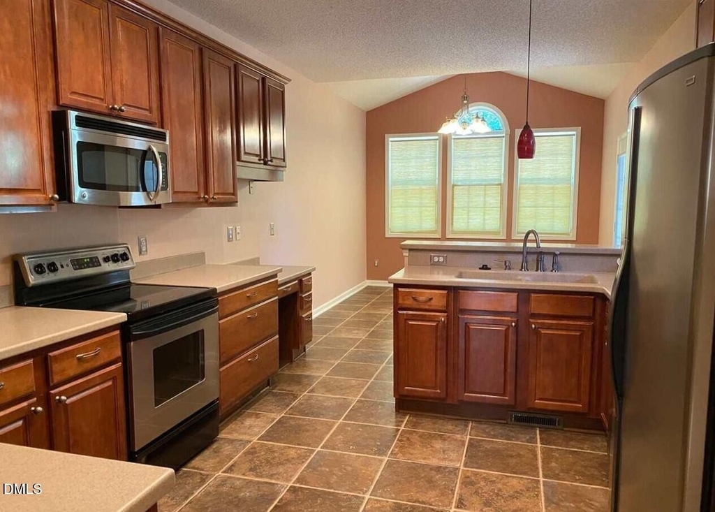 3117 Cregler Drive - Photo 4